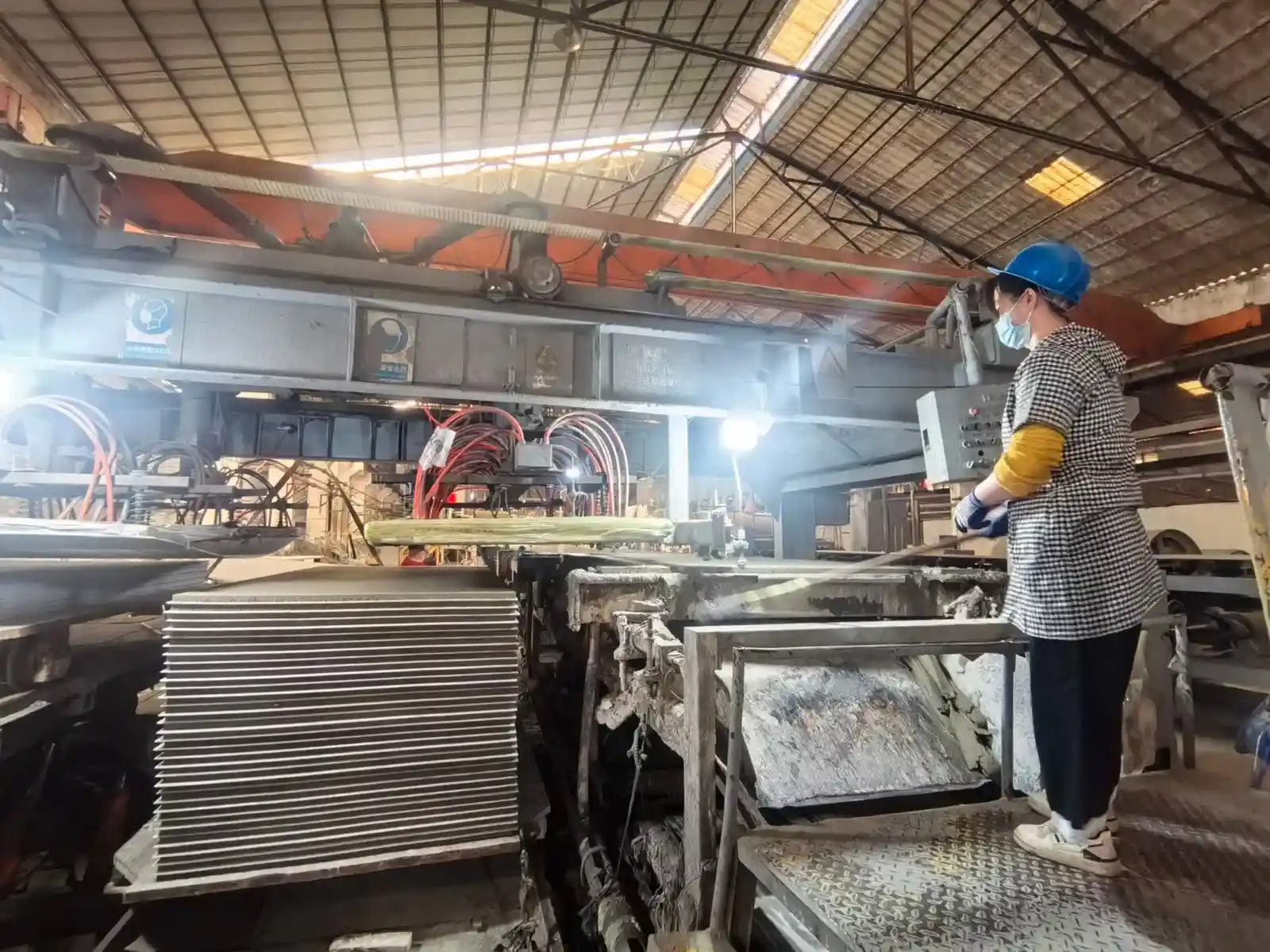 Three workstation assembly and production setup at JoinBling factory
